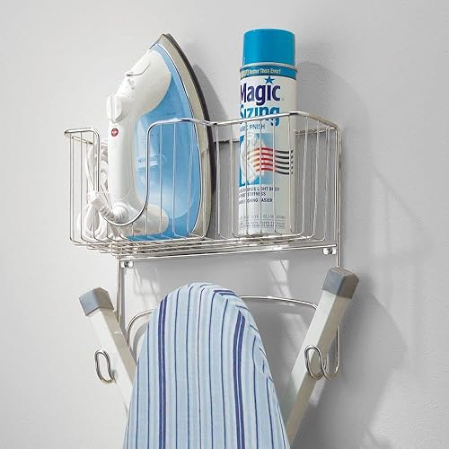 Miniatura 2 de mDesign Soporte de pared para tabla de planchar de metal y acero con cesta de almacenamiento grande para cuartos de lavado, capacidad para hierro,