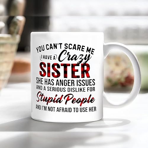Mugs Citas divertidas frases de café a cuadros rojo y negro a hermana de hermano hermana pequeña regalos divertidos de cerámica de 11 15 onzas taza