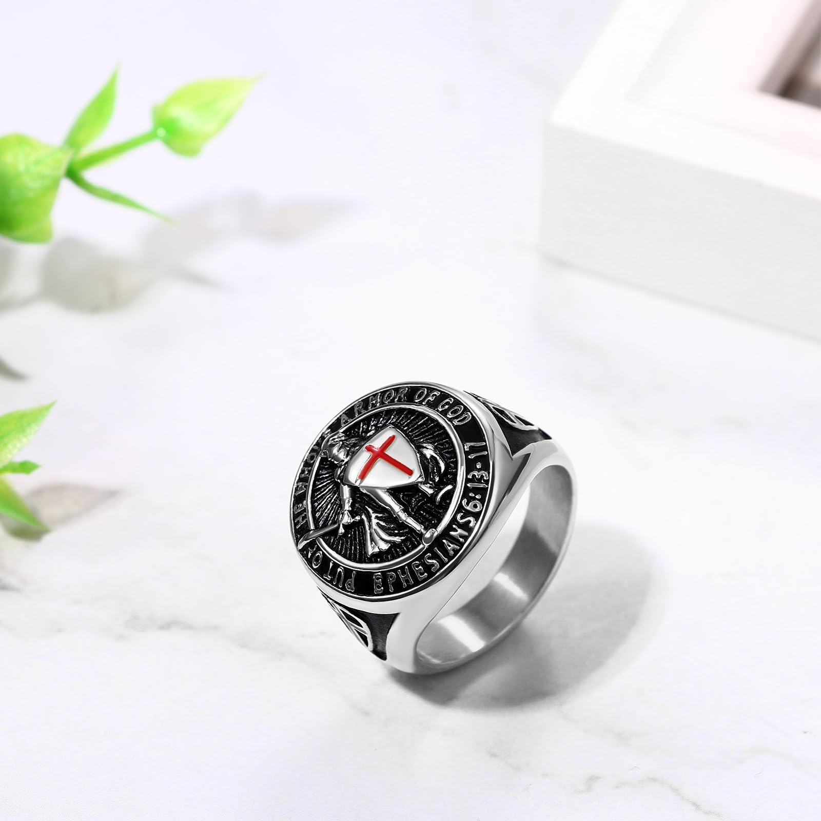 Flongo Bague Homme Chevalière Saint-Michel: Bague Chevalière Acier Inoxydable avec Inscription et Bouclier Style Biker Motard Amulette Protectrice Bijoux Religieux - Cadeau Homme Anniveraire
