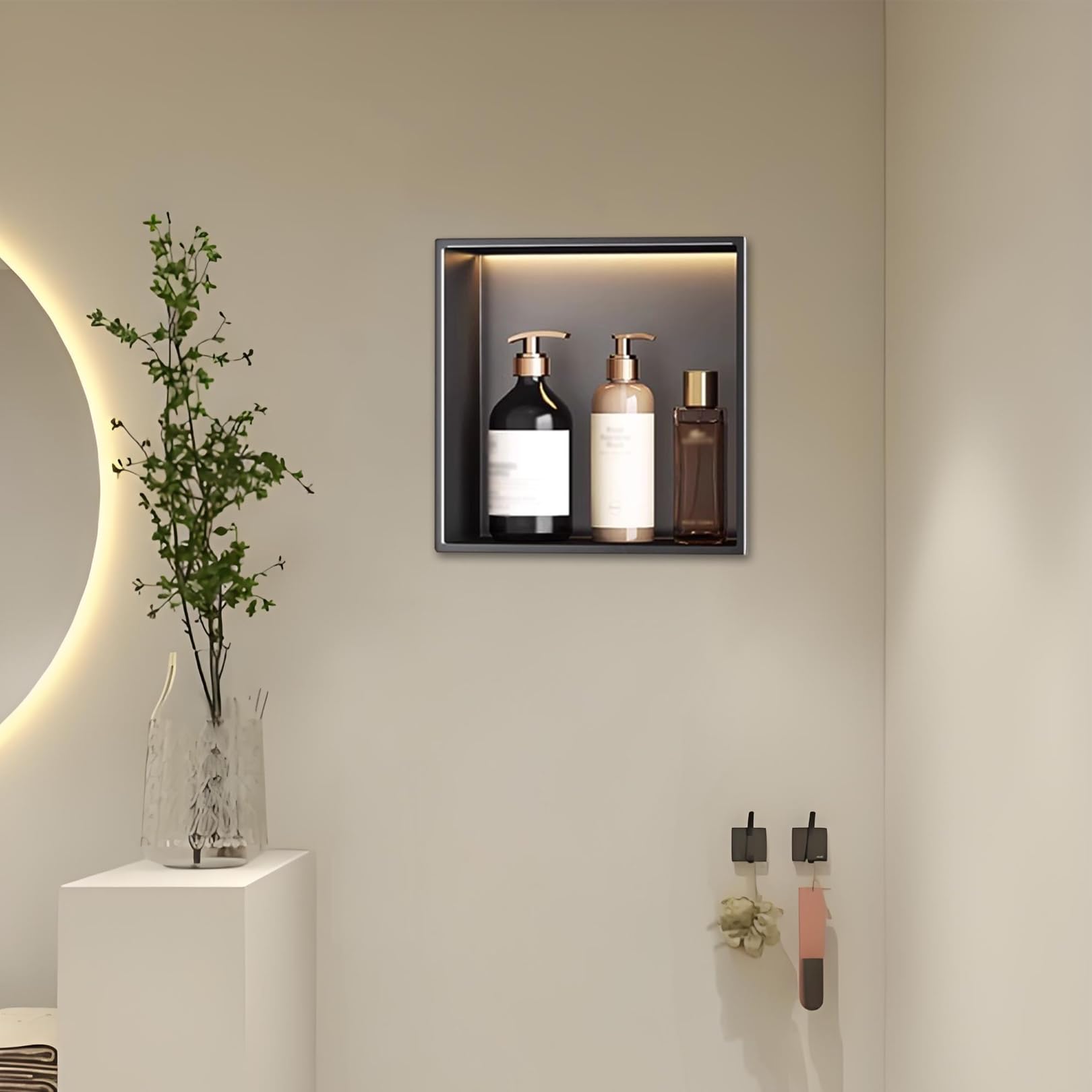 Douche LED noire mate et étagère encastrée en inox sans carrelage pour douche moderne