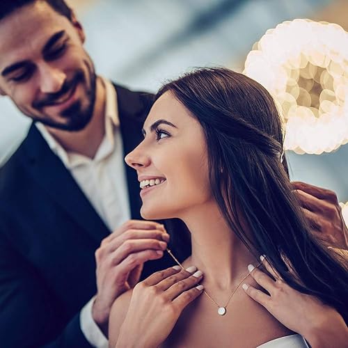 Miniatura 4 de CIUNOFOR Collar con dije de ópalo del alfabeto chapado en oro rosa, collar con inicial de disco redondo, collar de letra grabada con cadena