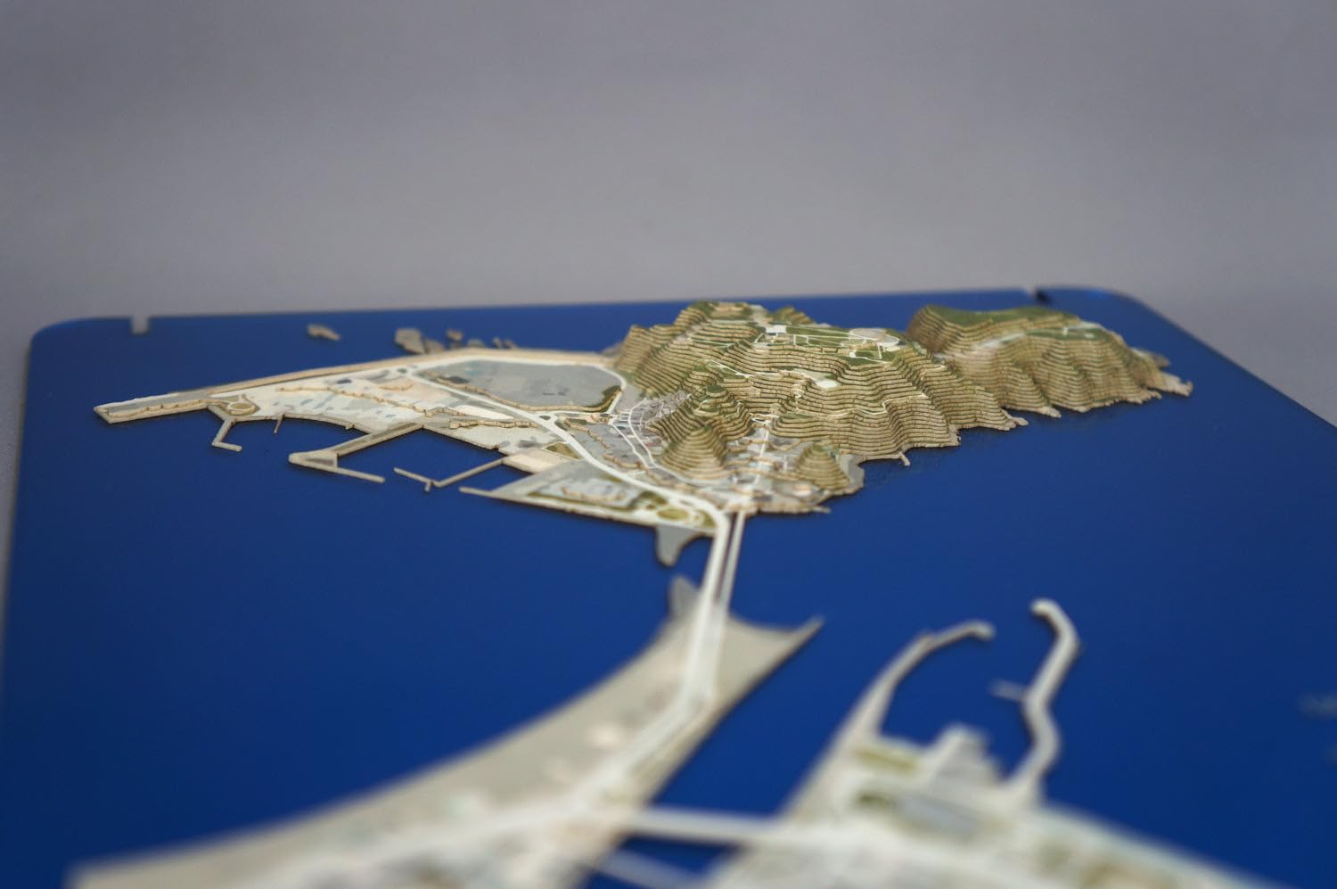 Amazon | しまつみ【江の島】縮尺 : 1/10,000 紙で作る山岳立体模型 