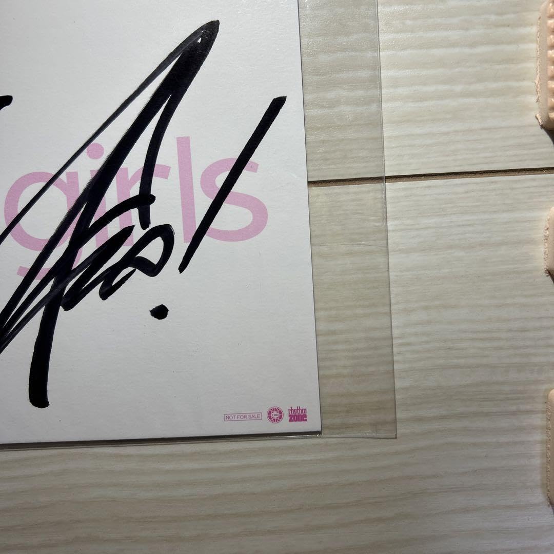 E-girls サイン カレンダー Amazon.co.jp: E-girls YURINO直筆サイン色紙 : 文房具・オフィス用品