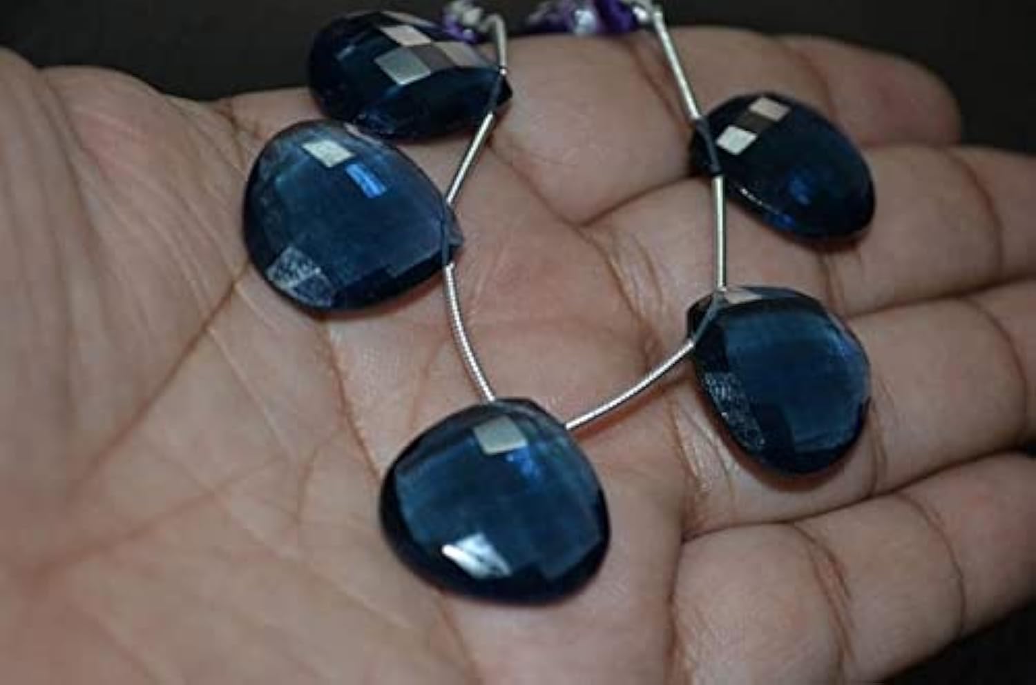 Quartz bleu de Londres taillé en cœur 20mm pour création bijoux