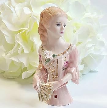 ハーフドール　ロレーヌ　磁器製　ピンクッション　ティーコゼに。 Amazon.co.jp: ハーフドール リリーピンク 陶器 磁器