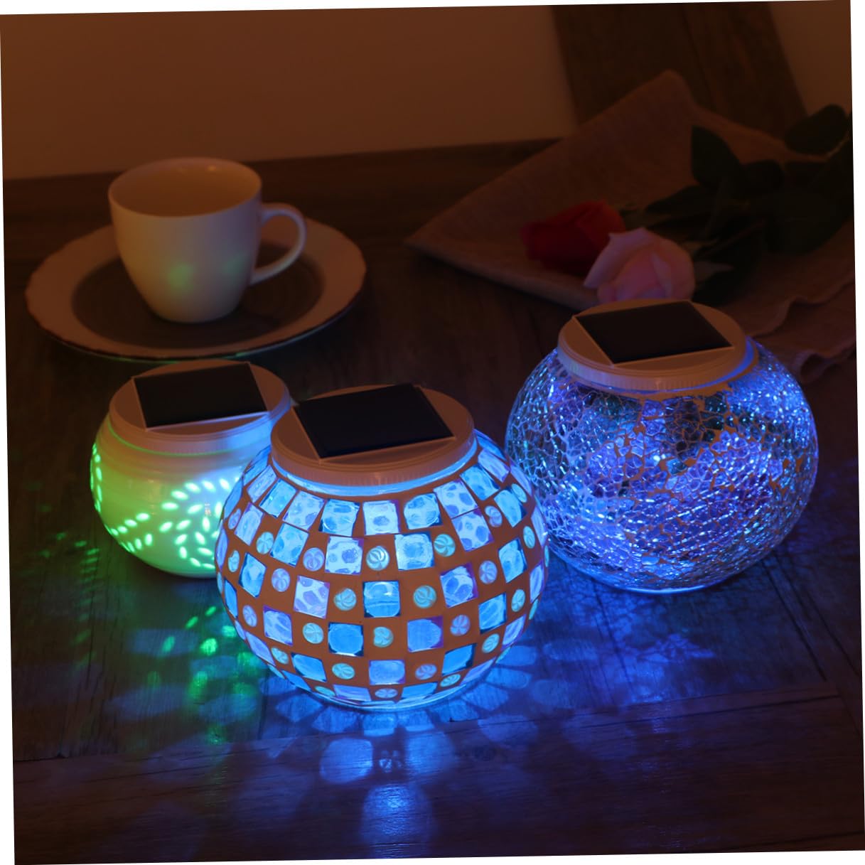 Kisangel Lampada Solare da Esterno in Vetro a Sfera Luce Colorata e Modalità Singola, Risparmio Energetico, per Giardino e Decorazioni Natalizie