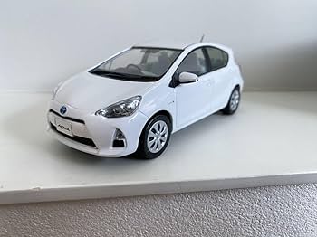 Amazon | 込み 初代 アクア ミニカー 1/30 スーパーホワイトⅡ 白