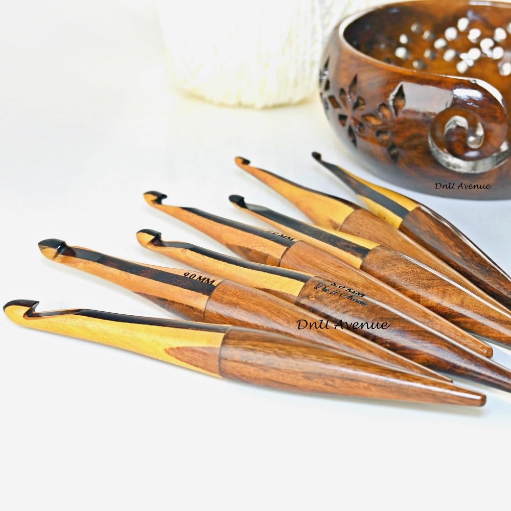 Häkelnadel Set aus Holz (7 Stück mit Schüssel) – Ergonomische Häkelnadeln aus Palisander, Größen 4 mm – 10 mm by DnU Avenue