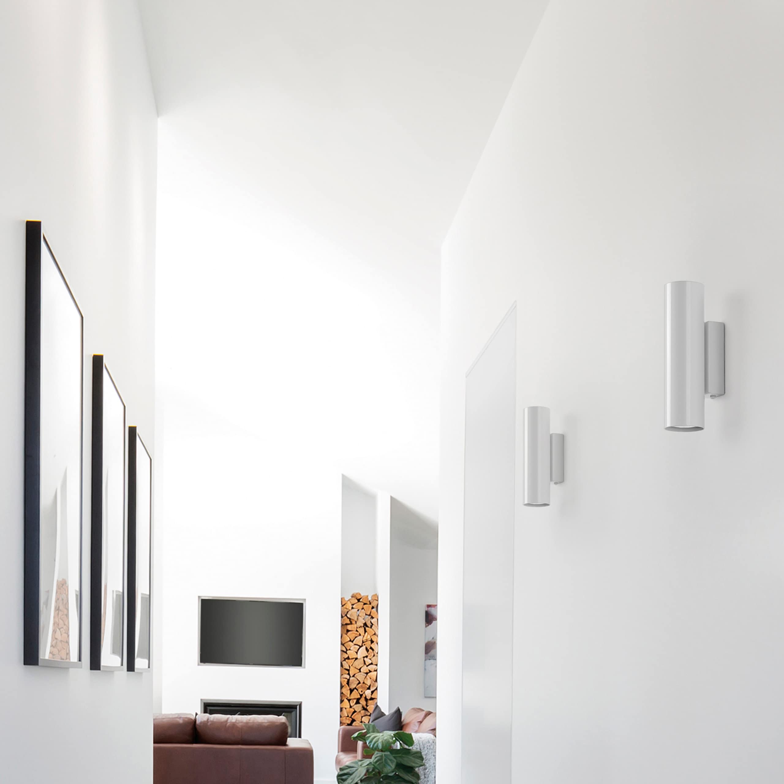 Aplique de pared TANIA blanco 2xGU10 (H.20,2cm). Aplique minimalista y moderno ideal para pasillos, dormitorios, recepciones y salón de estar.