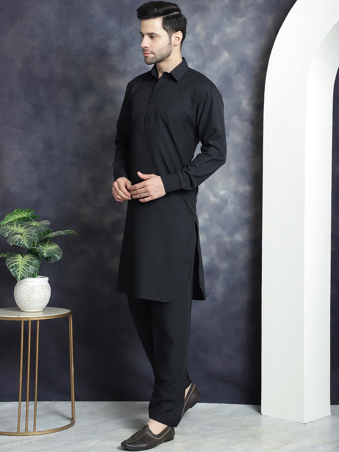 Jompers Men's Black Solid Pathani Kurta With Salwar (Black, L)