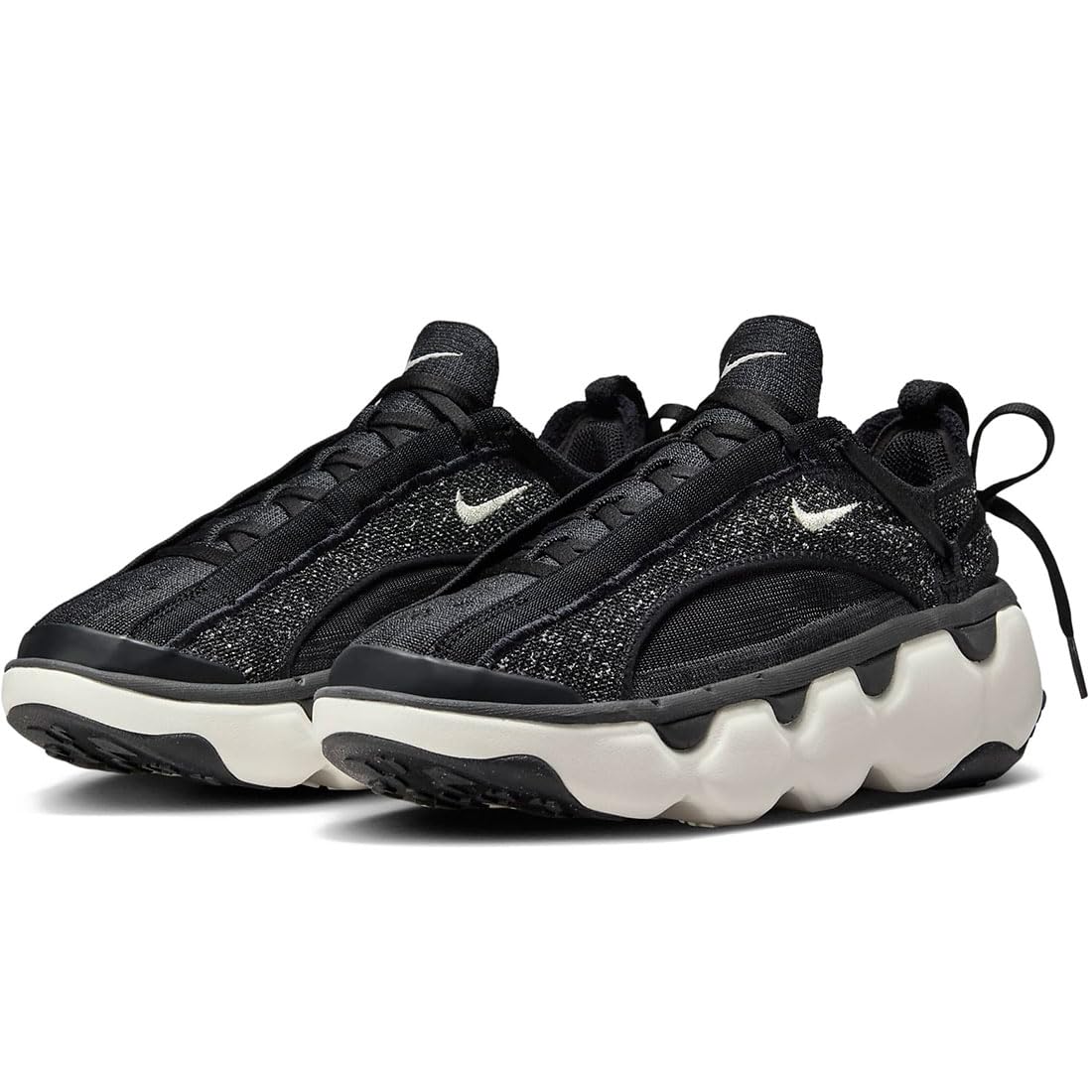 Nike 軽量クッション入り FD2149-001 23cm NIKE】FLYKNIT BLOOM(スニーカー)｜シューズ｜emmi（エミ）の通販