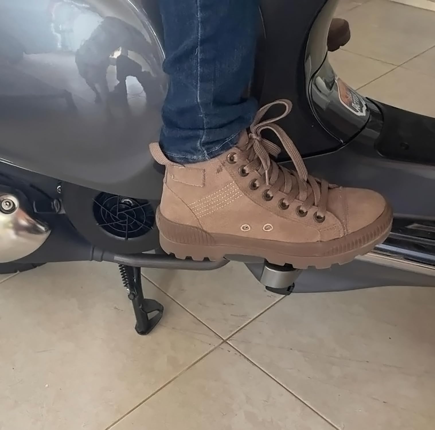 Reposapiés para Primavera Prima Sprint 125 150 2017-2022 2023 2024 Plataforma plegable para el pasajero Extensión de pedal (Negro)