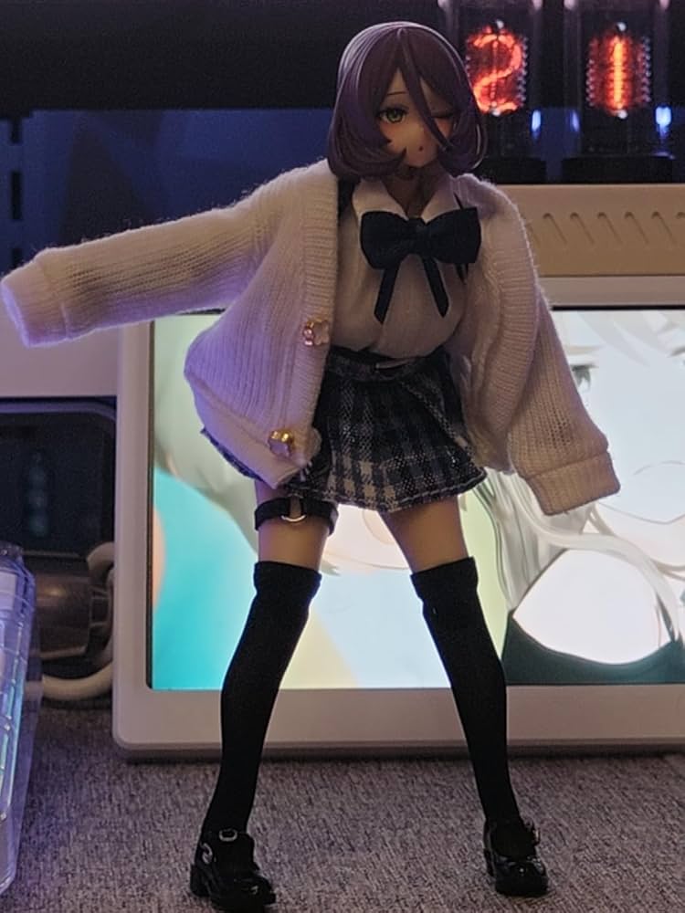 1/6 女性素体フィギュア ヘッド 衣類 サマーセーター チェックスカートセット Amazon.co.jp: 1/12 スケールアク インイン女性フィギュア人形用
