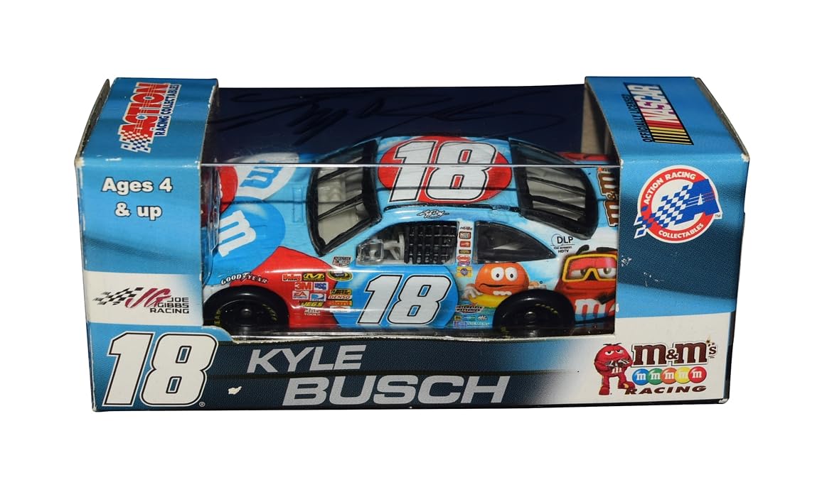 ミニカー AUTOGRAPHED 2008 KYLE BUSCH #18 M&M'S Autographed 2008 Kyle Busch #18 M&M's Summer (Patriotic Car