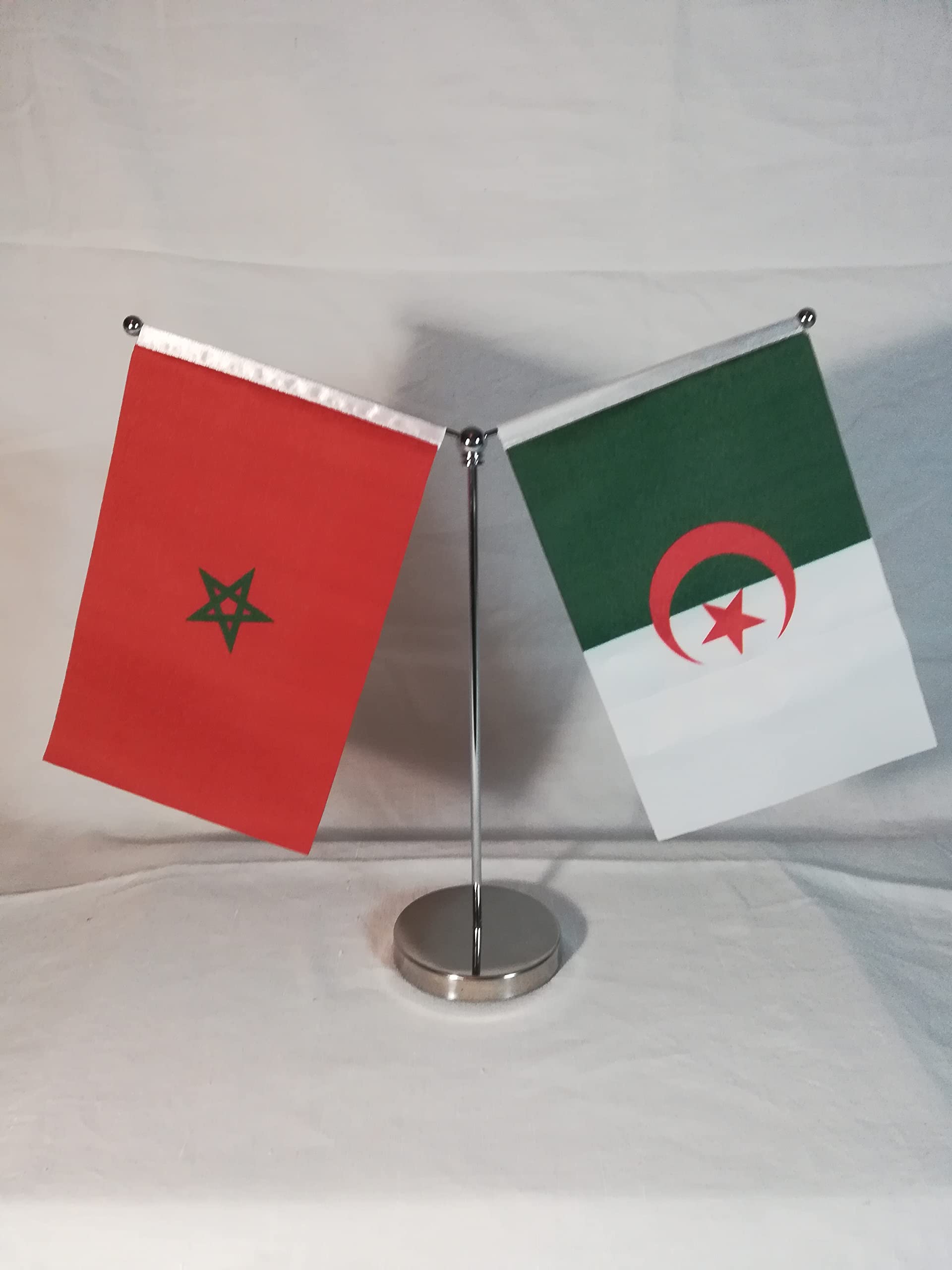 AZ FLAG - Drapeau Biafra Indépendantiste Au Nigéria - 150x90 Cm - Drapeau 0 100% Polyester Avec Fourreau Et Cordelette - Pavillon 110 G