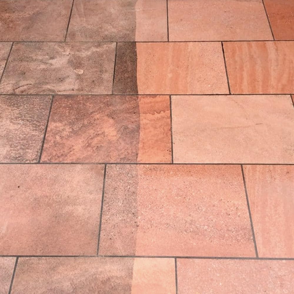 Sopgal Limpiador para Tejados Fachadas y Suelos Antes de Pintar 25L | Prepara el soporte antes de impermeabilizar o pintar, eliminando suciedad incrustada y restos acumulados por la intemperie.