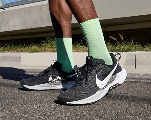 Nike Pegasus Trail 5 Men's Trail Running Shoe DV3864