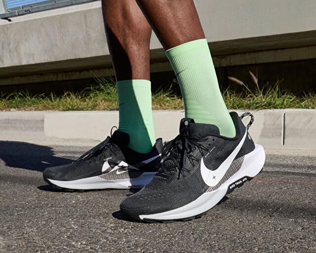 Image of Nike Mens Pegasus Trail 5