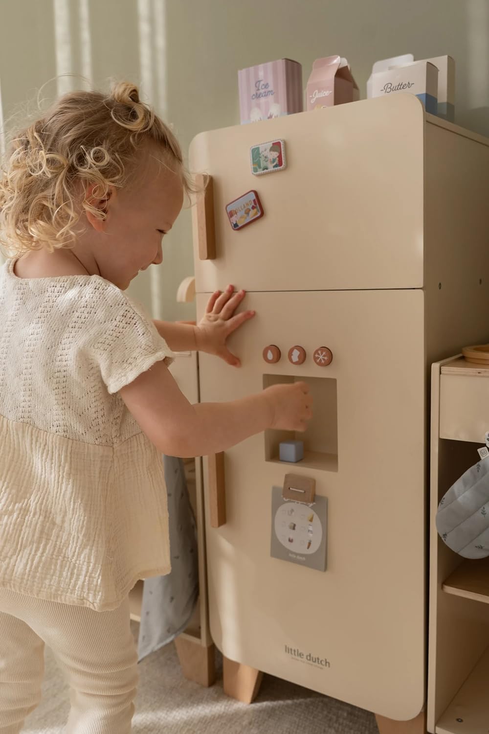 Little Dutch 2499 Holz Kinderkühlschrank inkl. Zubehör - beige