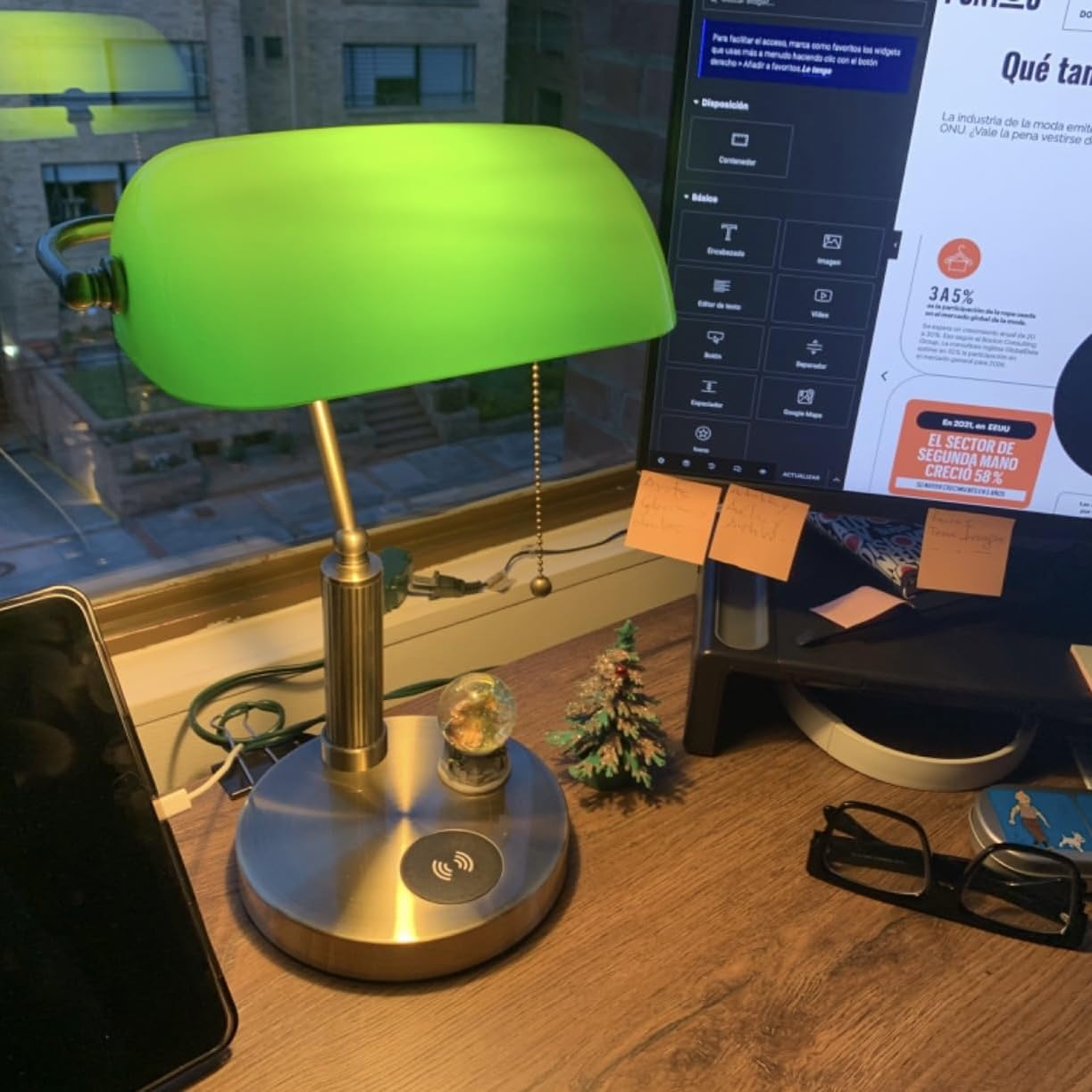 FIRVRE Lámpara de escritorio de banquero de vidrio Lámpara de mesa retro clásica tradicional con cargador inalámbrico y puerto USB Interruptor de cadena de tracción de latón de metal antiguo (Verde)