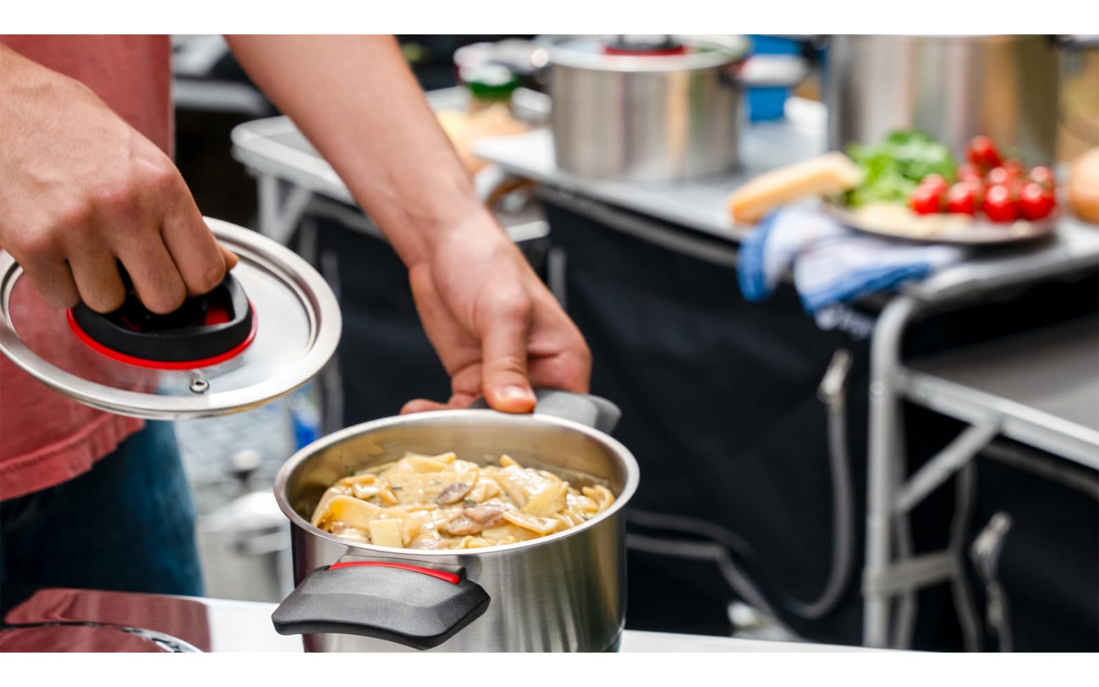 BERGER RedSilva Topfset Induktion 6-tlg. | Camping Kochgeschirr-Set aus Edelstahl | Kochtopf Set Outdoor mit Glasdeckel & klappbaren Griffen | Picknick Topf Geschirrset stapelbar