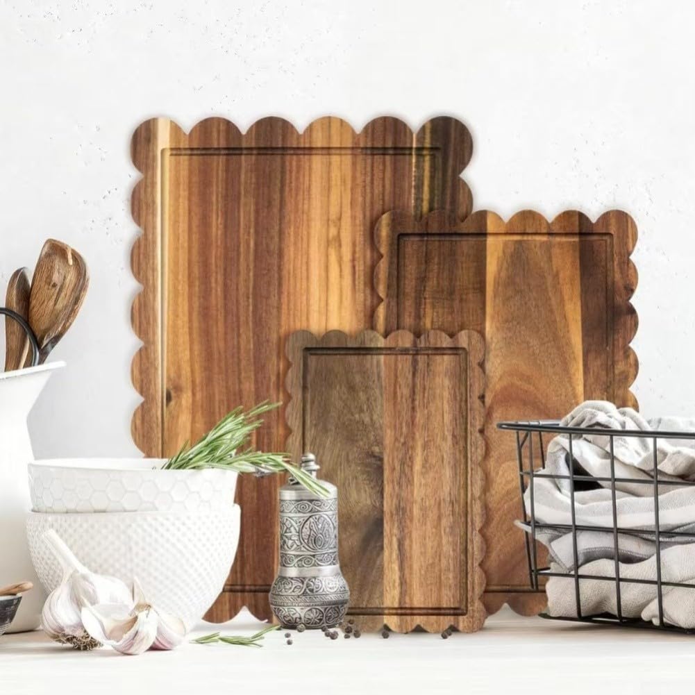 Set di 3 taglieri in legno di acacia, forma irregolare