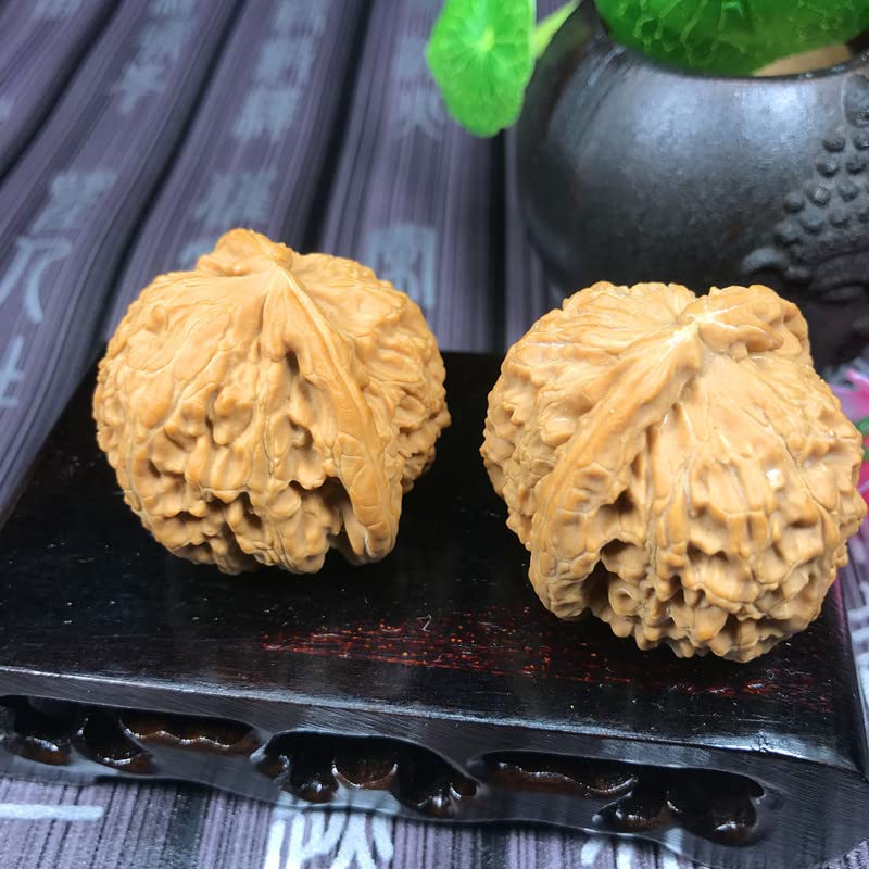 Amazon.com: QianKao 1Pcs文玩核桃手把件休闲按摩核桃手把件老人健身