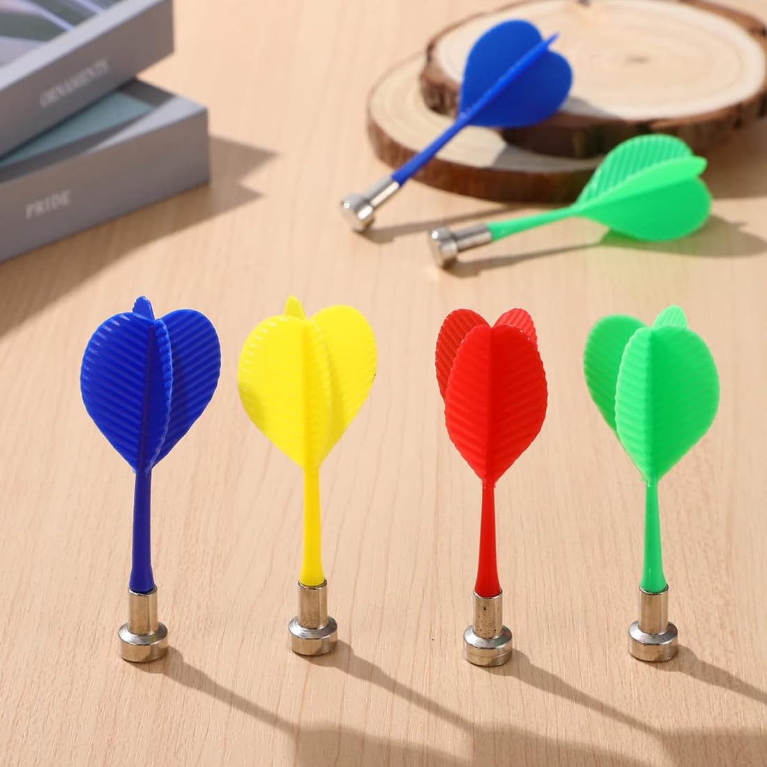 Freccette magnetiche di sicurezza 12 pezzi Gioco indoor bersaglio Freccette morbide 4 colori