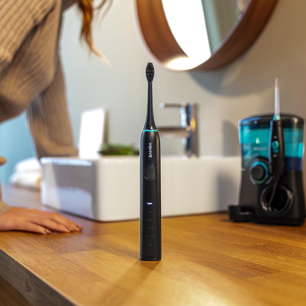 Cecotec Centro de Estación Bucal o Dental Bamba ToothCare Jet Clean. 18W, Irrigador 600ml de Capacidad, 10 Niveles de Presión, 7 Cabezales y Cepillo de Dientes Eléctrico con 5 Modos
