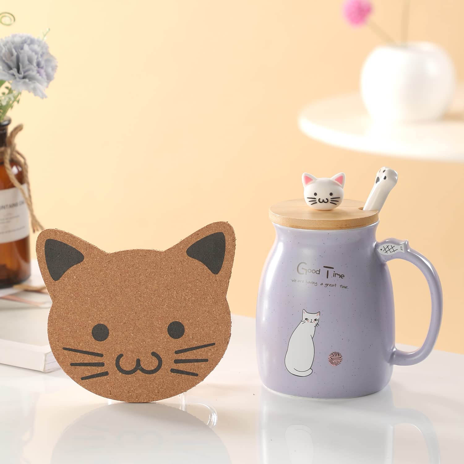 Ceramiczny kubek z pokrywką i łyżką ze stali nierdzewnej 380 ml