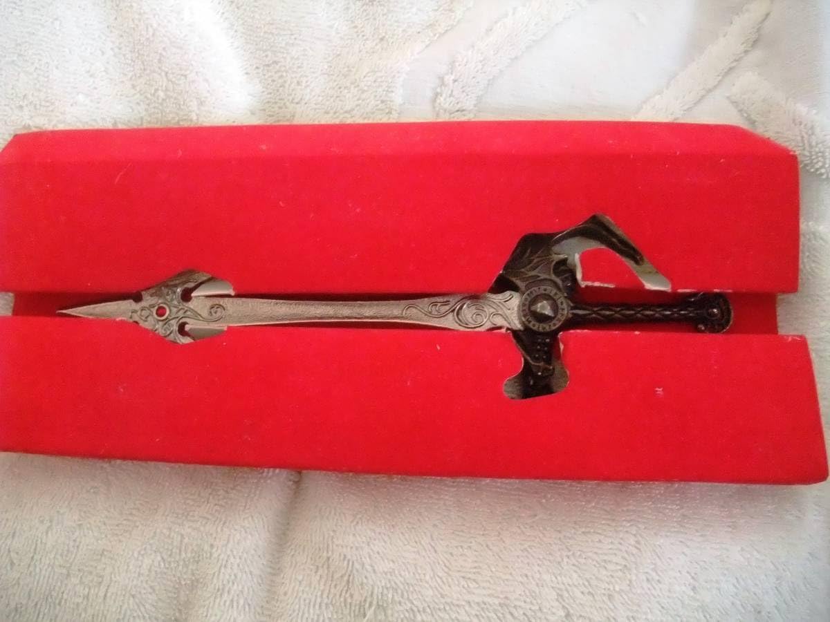 ドラゴンクエストⅤ 天空の剣 1/6モデル ペーパーナイフ 1992 エニックス ドラゴンクエストⅤ 天空の剣 1/6モデル ペーパーナイフ 1992