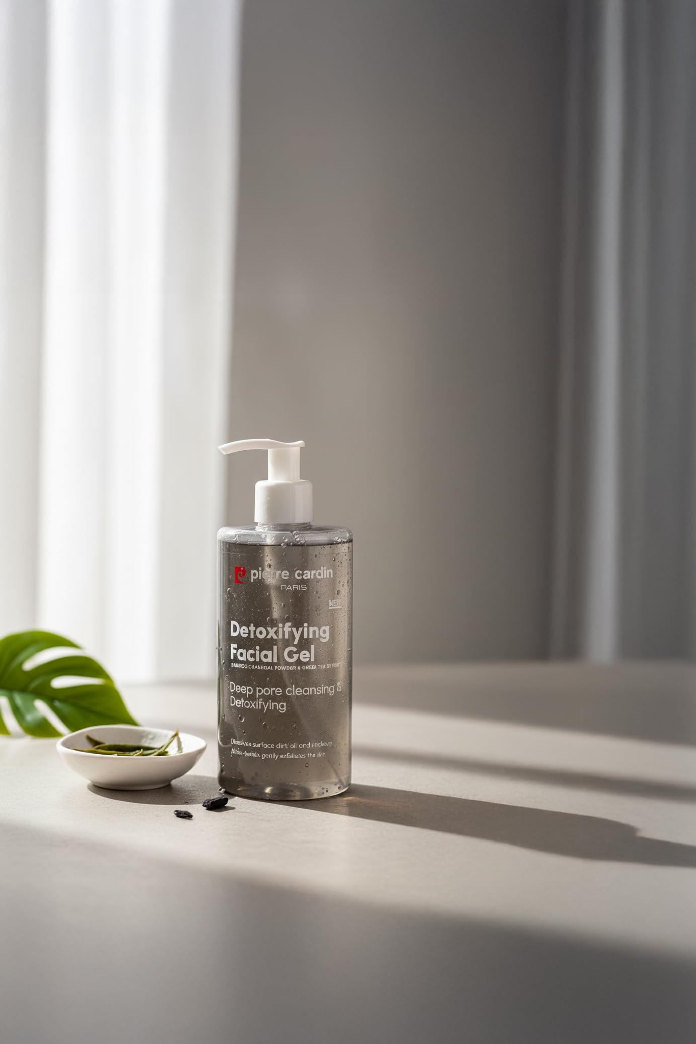 Pierre Cardin Detoxifying Facial Cleanser with Charcoal & Green Tea Extract - Köpük Jel 350 ml