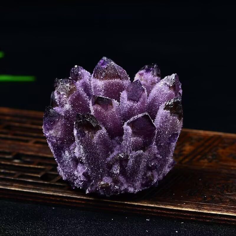 Cuarzo roca morado natural en geoda de 500g para coleccionistas