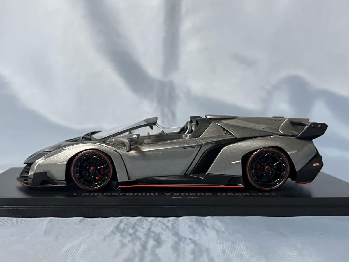 Amazon.co.jp: Kyosho Lamborghini Veneno Roadster 1/43 : Hobbies