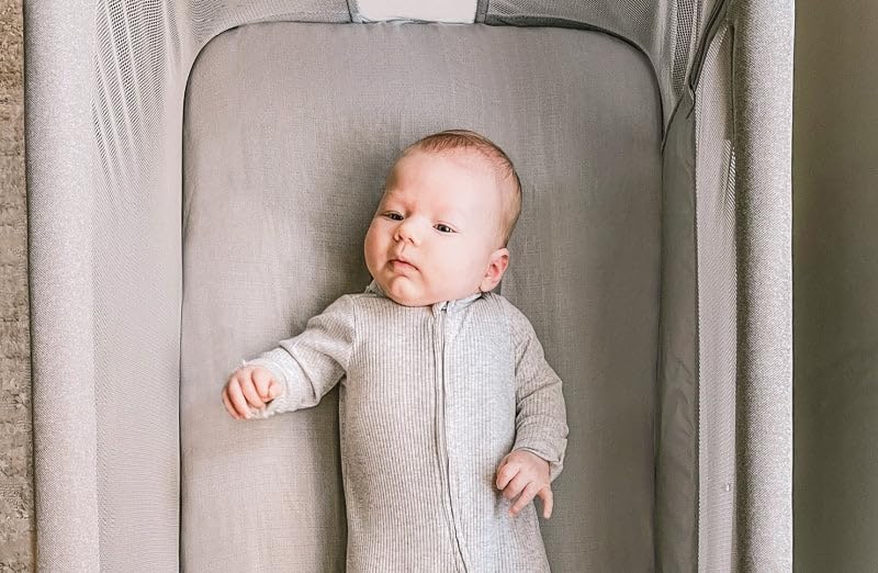 Miniatura 9 de Newton Baby Sábanas bajeras para moisés y mesita de noche, moisés esencial (paquete de 2), ultra transpirable, lavable y ultrasuave, 100% muselina,