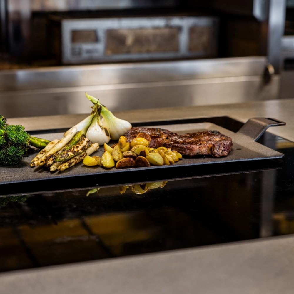Kockums Jernverk Piastra per cottura 63 x 27 cm – Plancha Teppanyaki – Acciaio al carbonio 4 mm – senza PFAS – Barbecue a gas a carbonella forno a induzione fuoco aperto – Made in Sweden