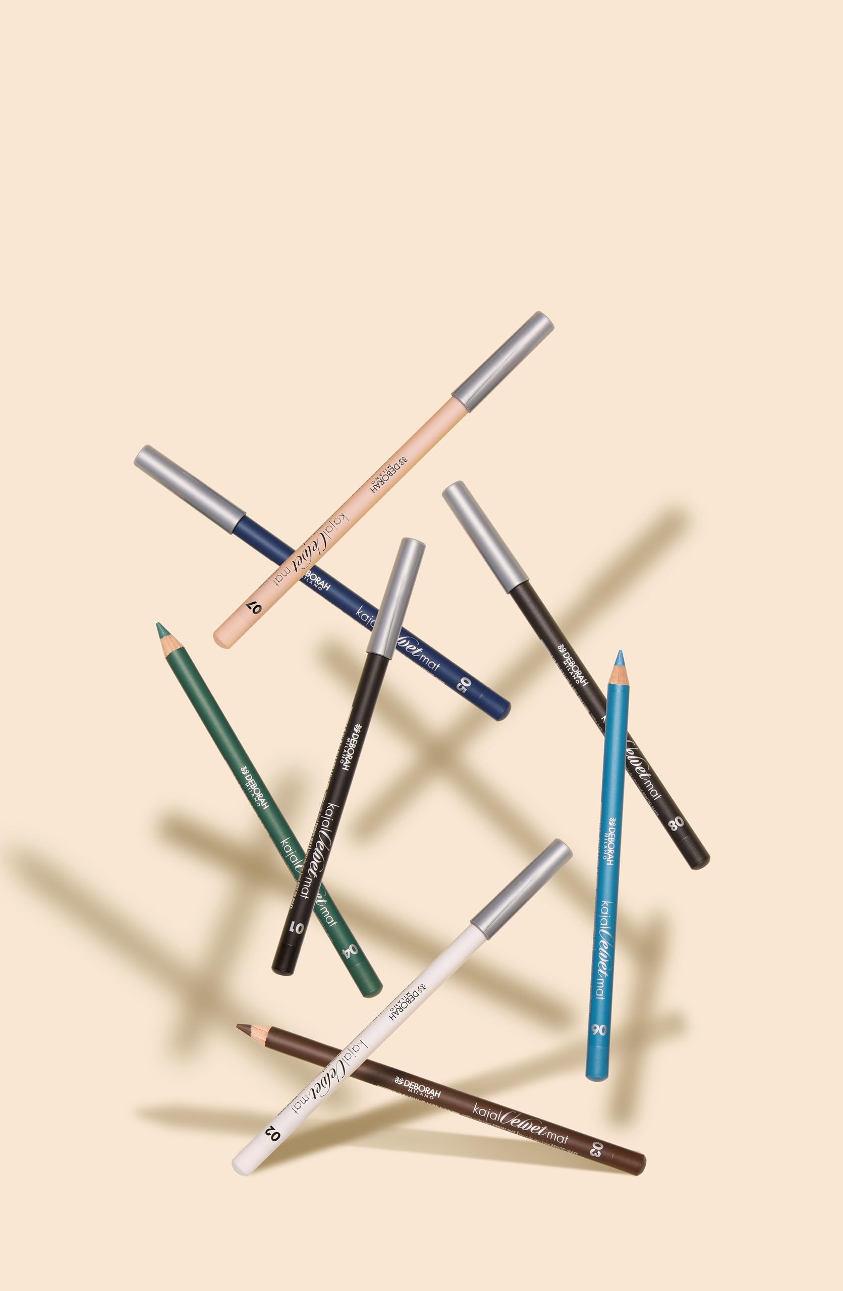 Deborah Milano - Matita Occhi Kajal Velvet Mat, 06 Azzurra, Finish Matte a Lunga Durata, Texture Cremosa e Scorrevole, Dona uno Sguardo Intenso e Definito, Vegan, 1.3 gr