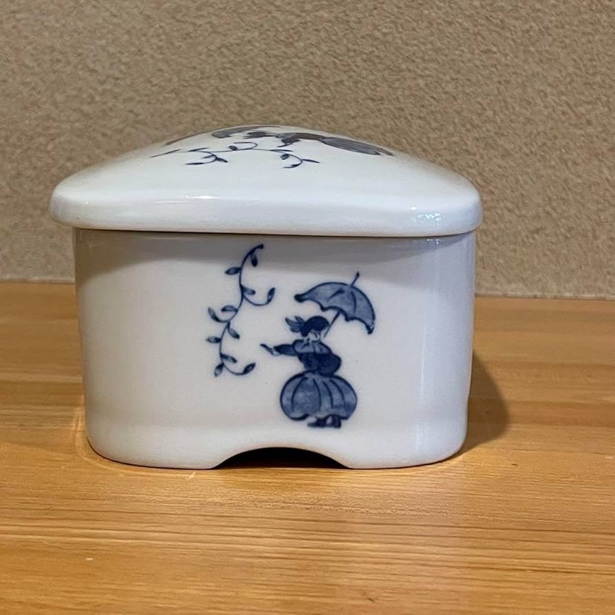 有田焼　鷹峯　蓋付きバター皿　バターケース　5枚セット　アンティーク 有田焼 鷹峯 蓋付きバター皿 バターケース 5枚セット アンティーク