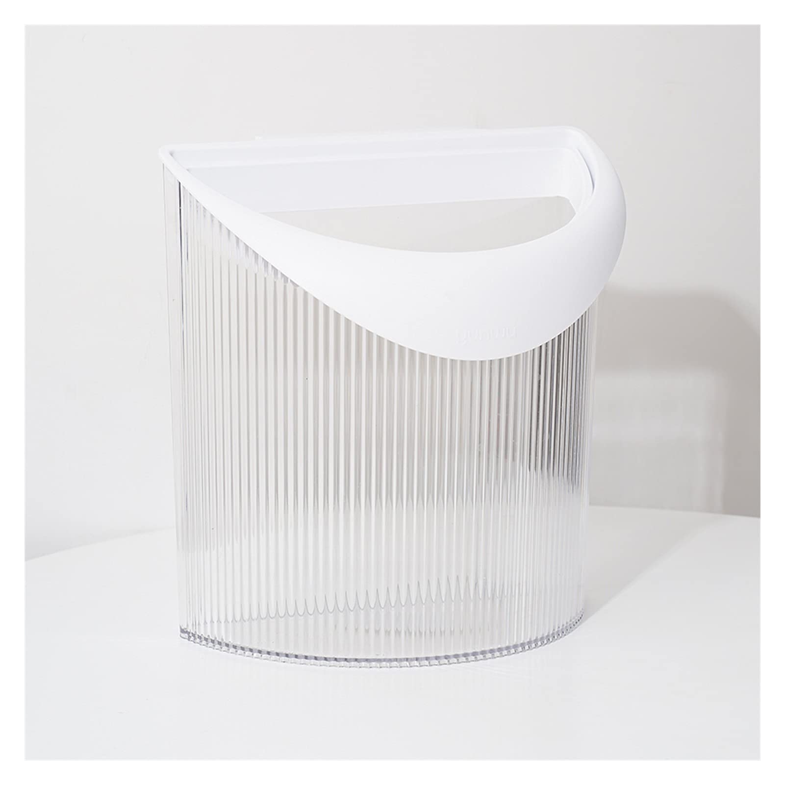 Poubelle de cuisine pour porte de placard éliminant l'encombrement au sol