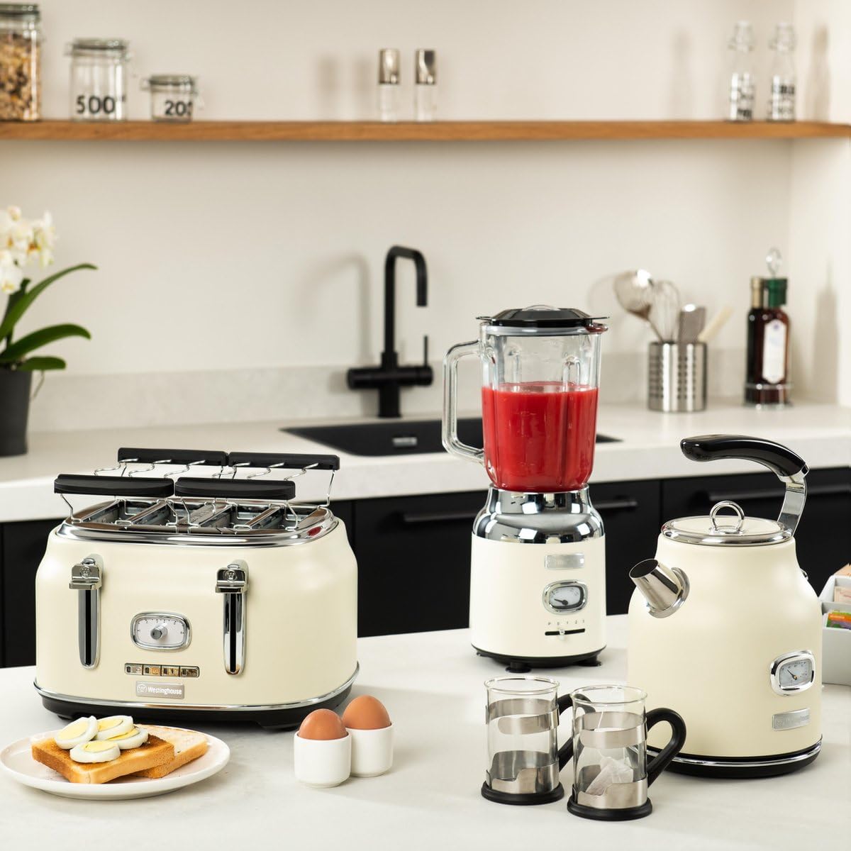 Westinghouse Retro toster z 4 kromkami, zdejmowana końcówka, 6 poziomów opalania, centrowanie chleba, funkcja rozmrażania, podgrzewanie i wyłączanie, kontrolka, biała rozszerzalna miska