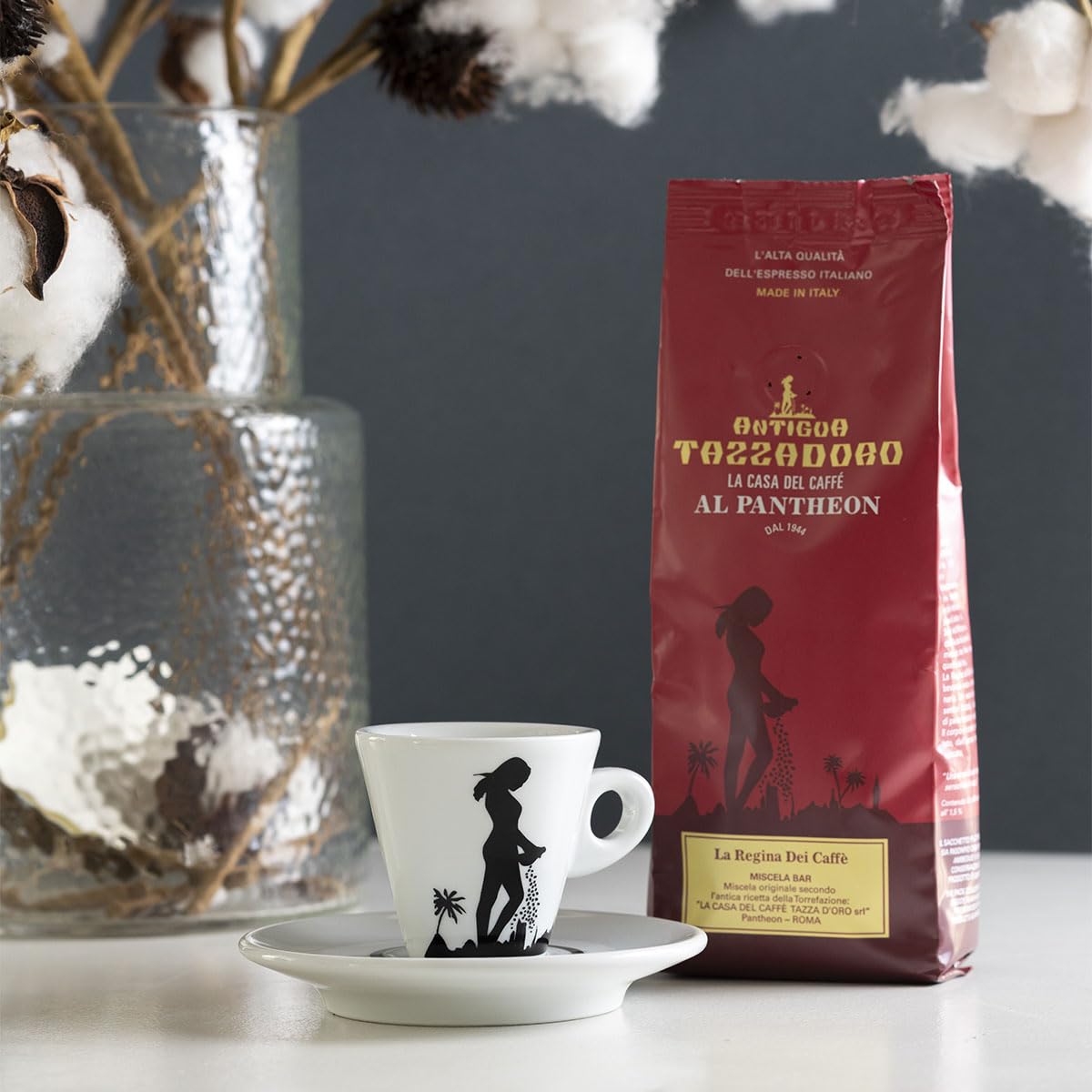 La Regina Dei Caffè, Tazzadoro, Caffè In Grani, Tostatura Media, Caffe espresso italiano, gusto dolce ma intenso, Confezione da 2 x 250 g