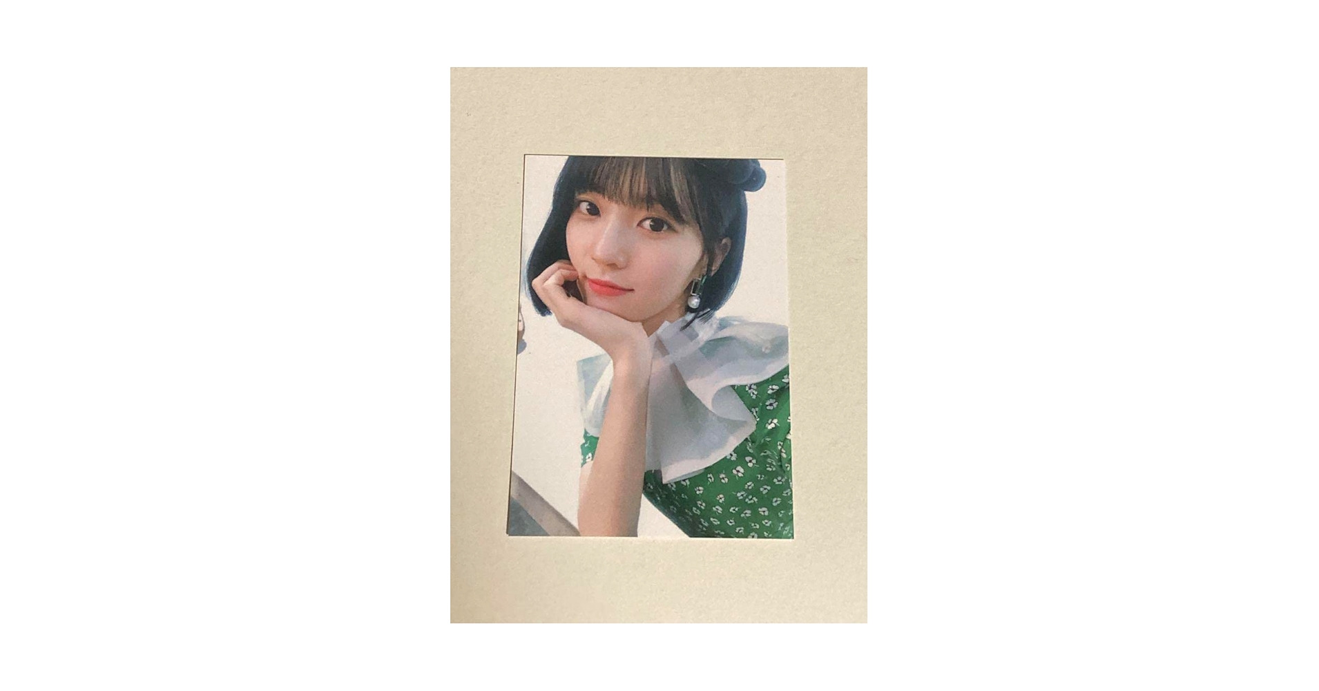 Amazon.co.jp: OHMYGIRL オマゴル ビニ ユビン バナナが食べれ