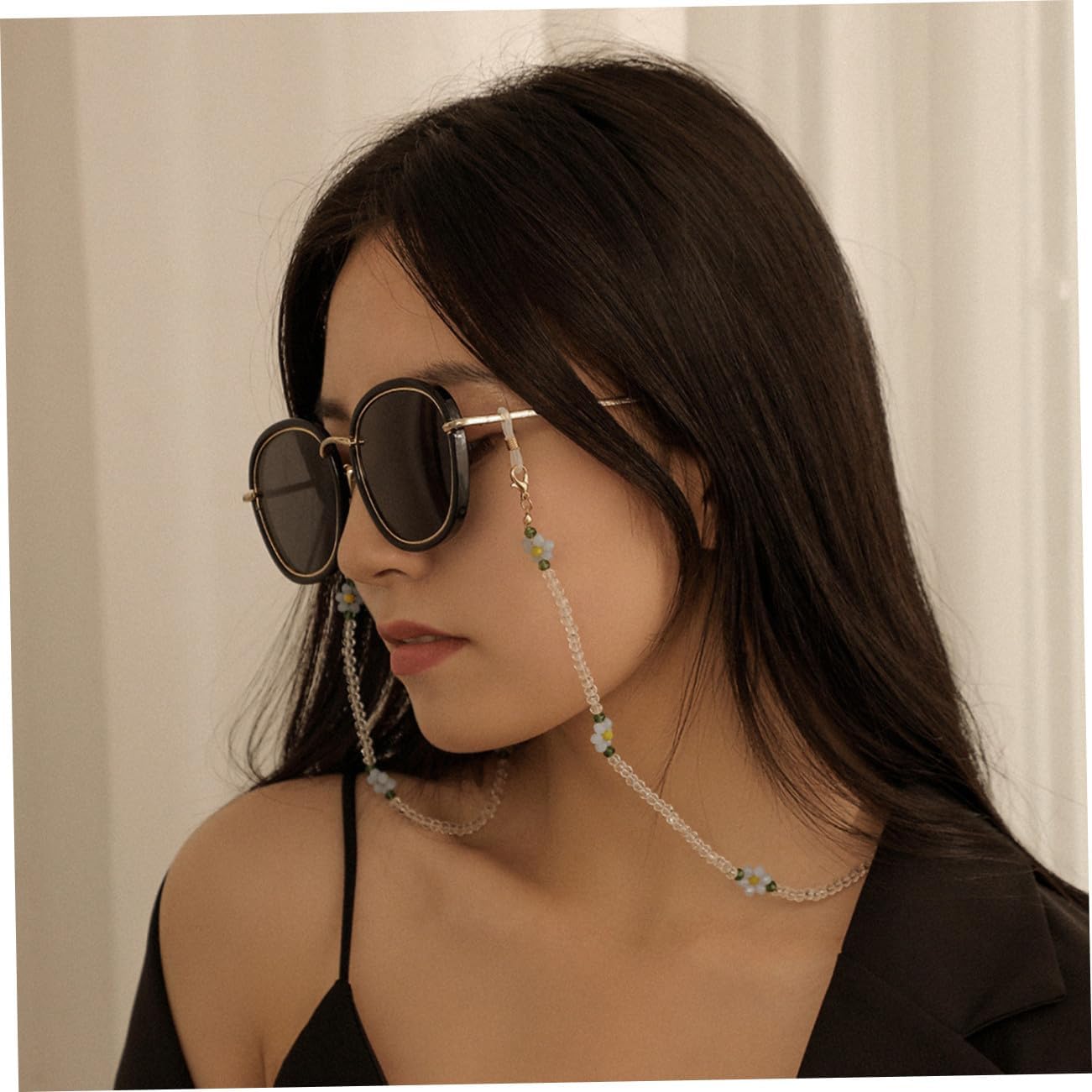 Ipetboom Anti-lost Glasses Chain with White Crystal Beads and Flower Pendant, Multi-purpose Mask and Eyeglasses Hanging Necklace for Women, Lightweight Eyewear Retainer for Daily Use