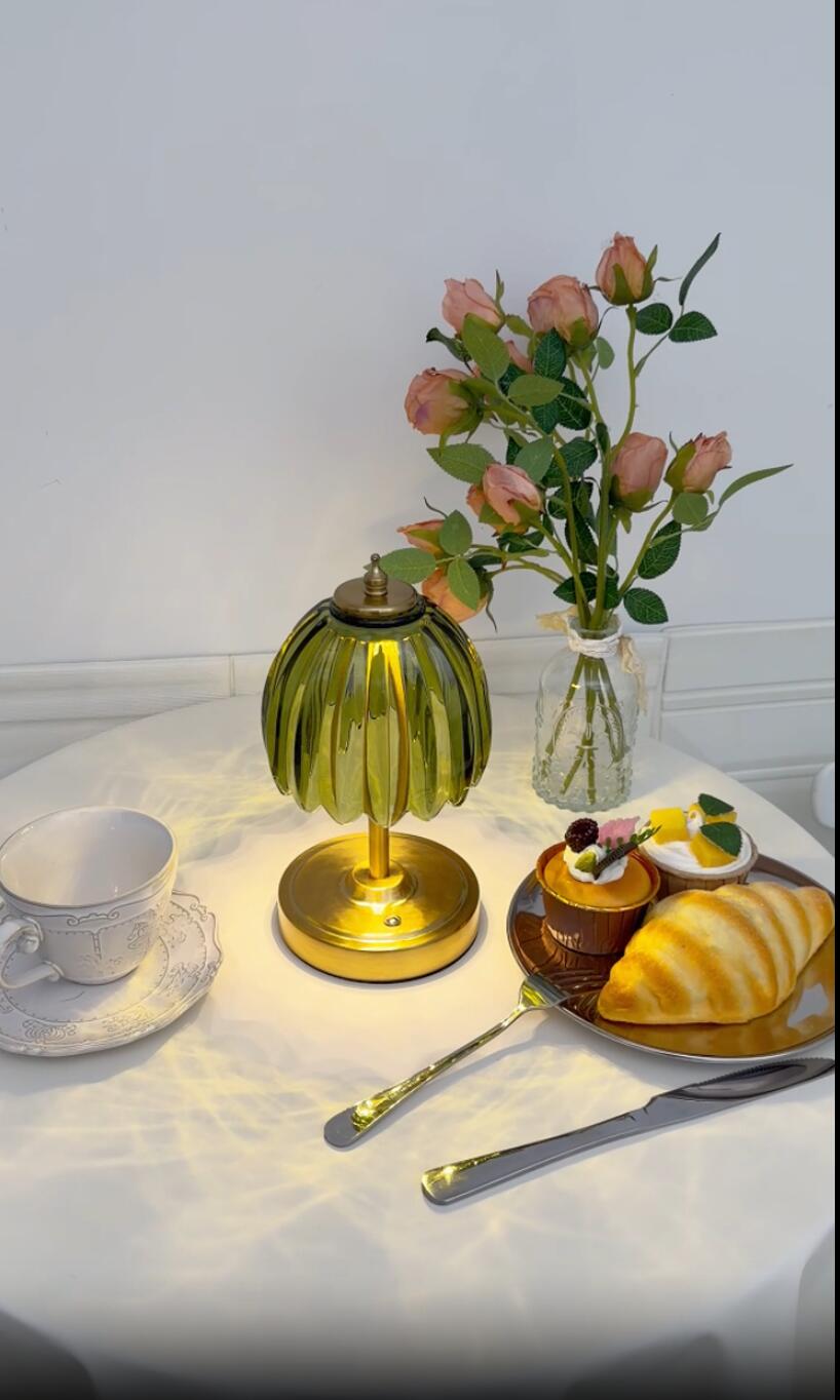 Image of Shenmoyl Set of 2 Tulip Table Lamp with 5200mAh Battery & Touch Control, Cordless Small Table Lamp with 3 Colors, Rechargeable Battery Operated Table Lamps for Nightstand, Bedroom (Green Tulip)