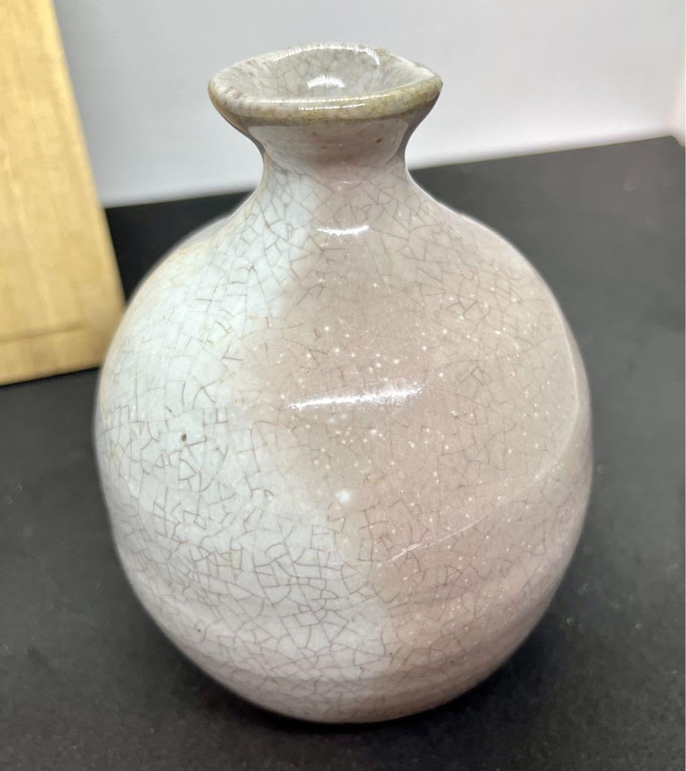 岡田窯8代当主　萩焼　岡田裕　徳利　一輪挿し　山口県県指定無形文化財 Amazon.co.jp: 岡田窯8代当主 萩焼 岡田裕 徳利 一輪挿し 山口県