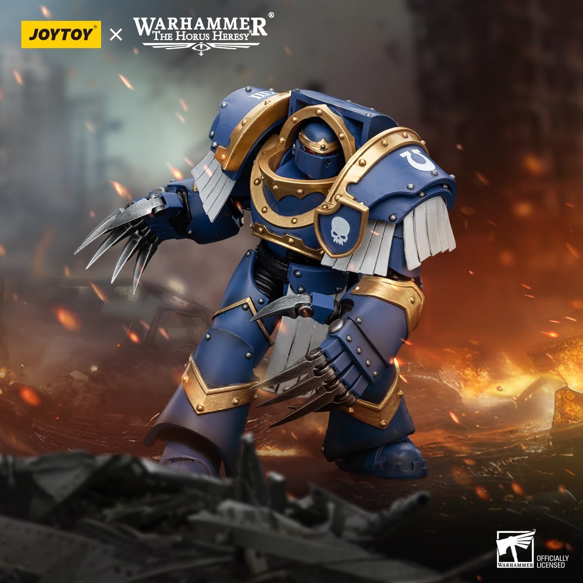Warhammer 40k: Ultramarines Cataphractii Terminator Squad Terminator with Lightning Claws 1:18 Scale Action Figure