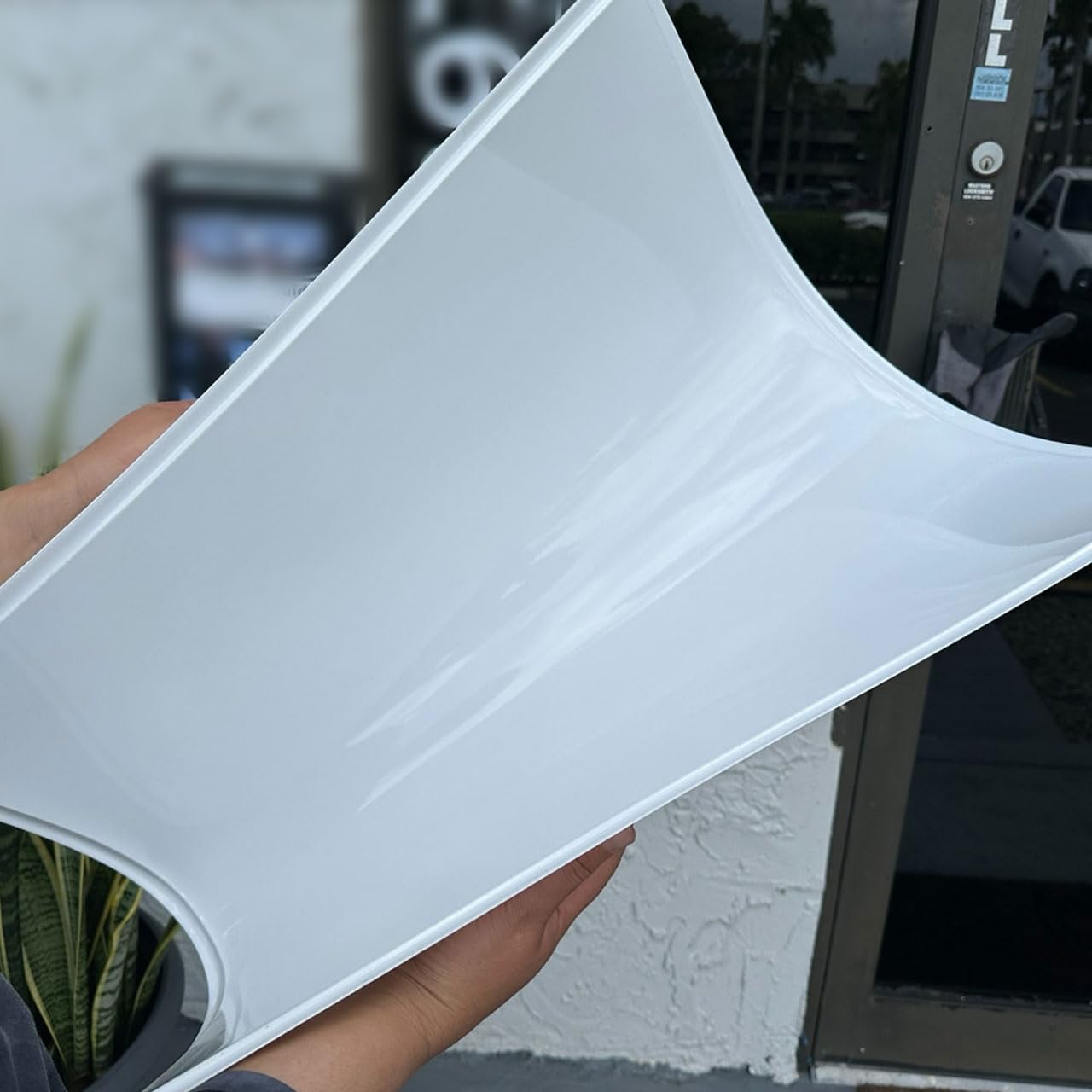 From Plain To Beautiful In Hours Smooth Deluxe - Muestra de azulejos de techo con borde revelado de 24 x 24 pulgadas, color blanco brillante