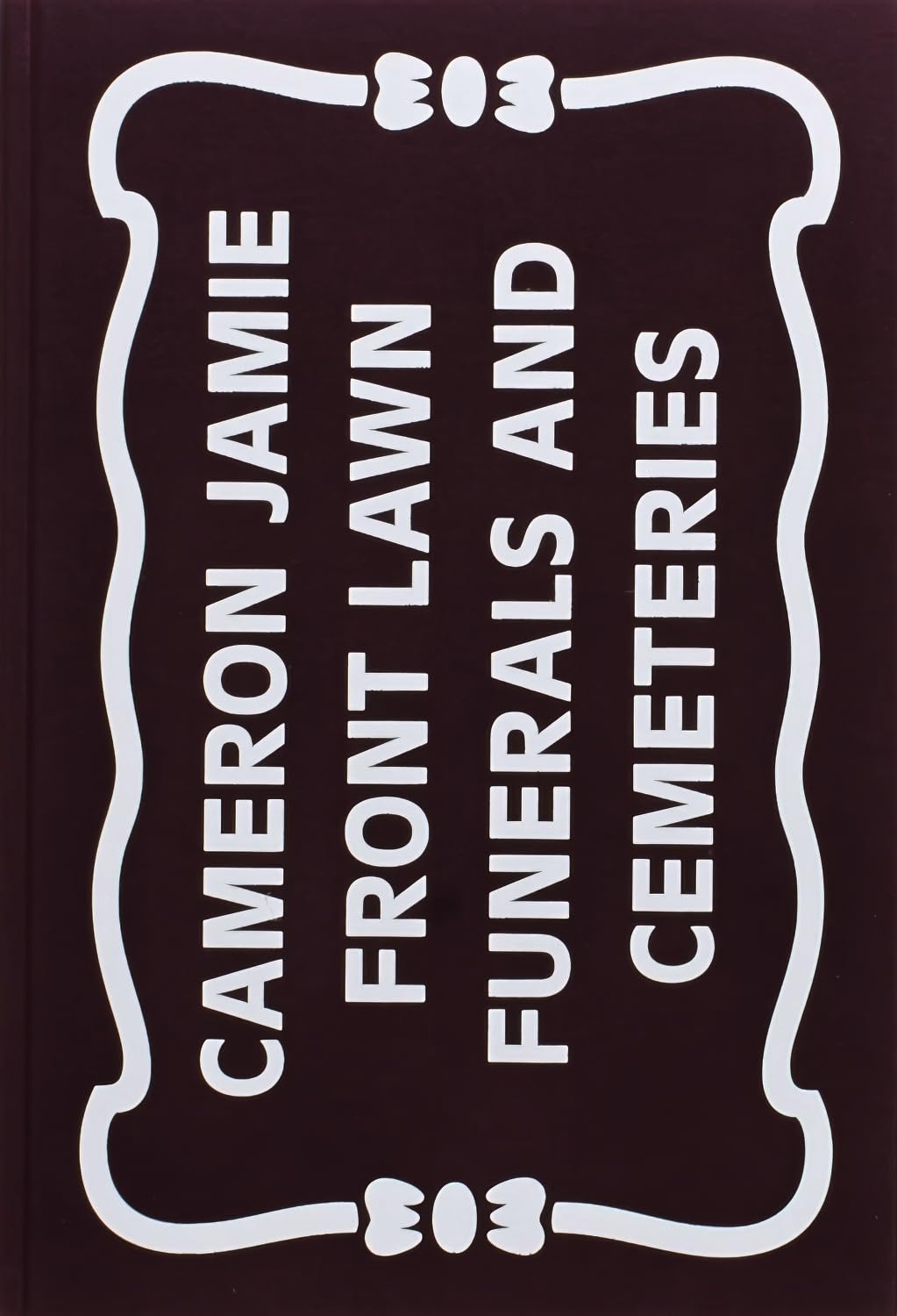 Front Lawn Funerals and Cemeteries, le livre photo pour surmonter le manque d'archives