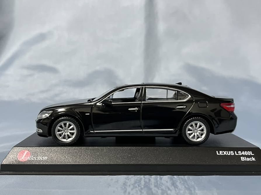 1/43 京商 レクサス LS 460 F Sport Comfortable sports car as a model: Lexus LS 460 F Sport