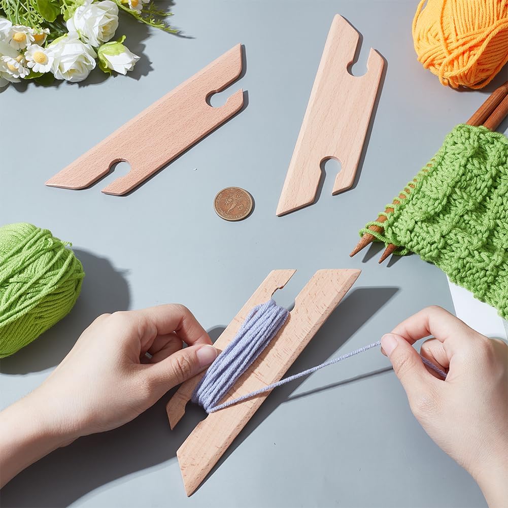 UNICRAFTALE 4Pcs Wooden Weaving Shuttle Burlywood Crochet Needle Weaving Loom Handcrafted Knitting Tatting Shuttle Tools for DIY Sweater Scarf Tapestry Knitted Crafts 7.08"x1.81"x0.16"